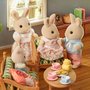 Sylvanian Families Família dos Coelhos de Leite Epoch