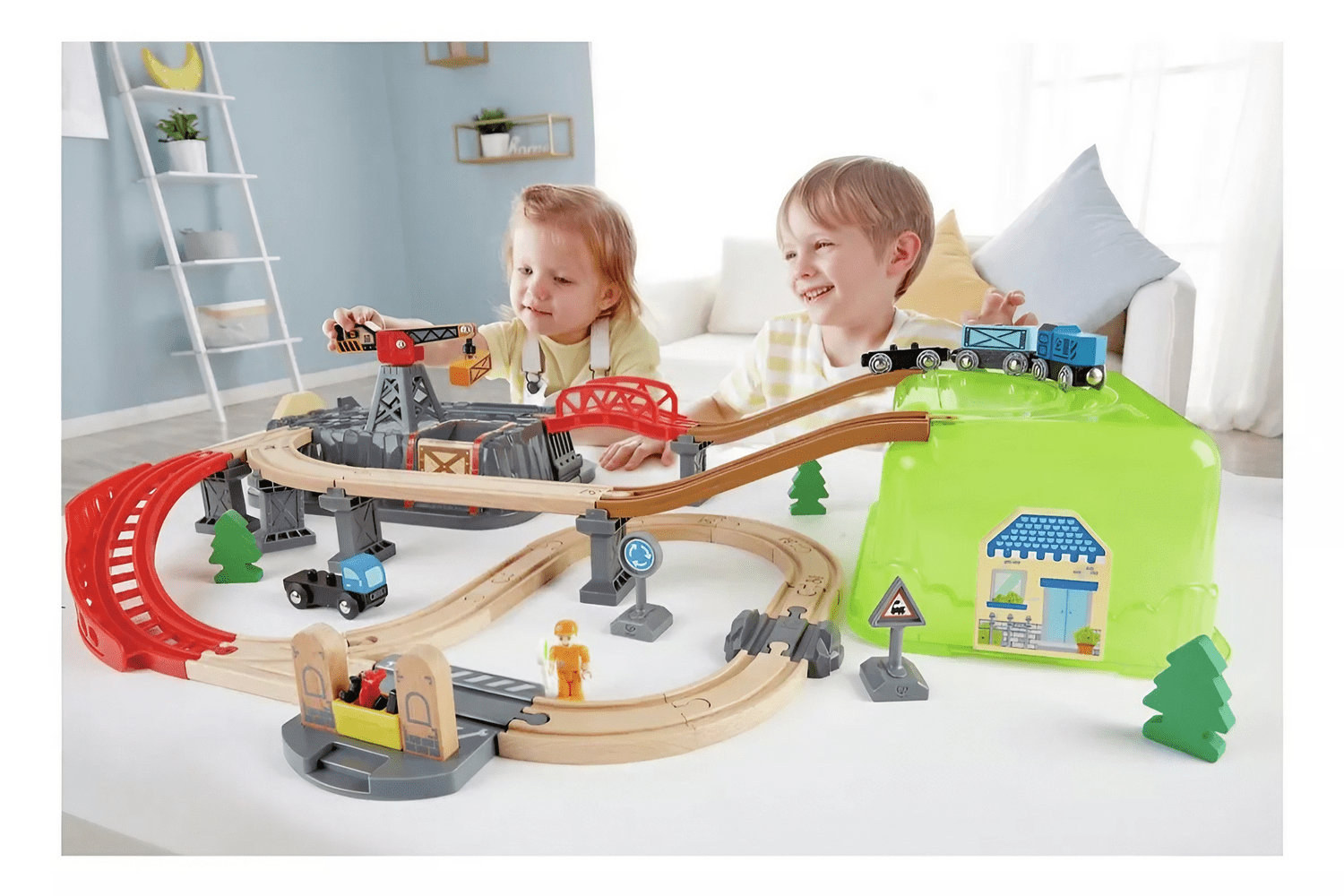 Trem Ferrovia Com Estação De Cargas Hape Trem Ferrovia Com Estação De Cargas Hape